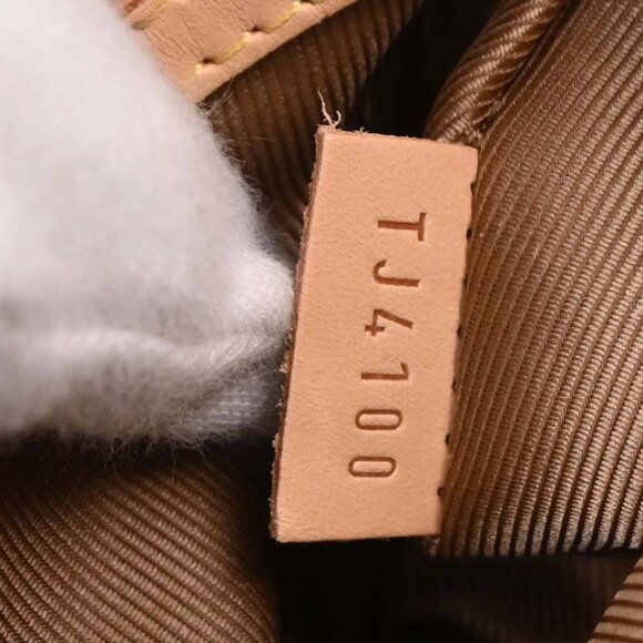 Louis Vuitton Monogram Fleur de Jais Carrousel Handbag - Picture 10 of 10